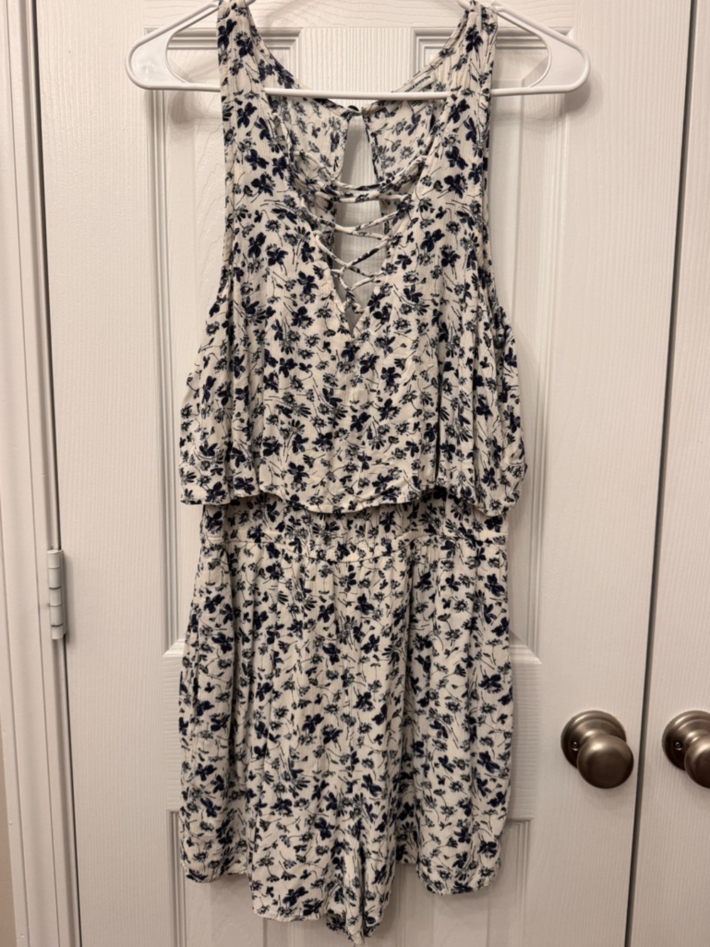 American Eagle Floral Lace-Up White & Navy Sleeveless Shorts Romper.